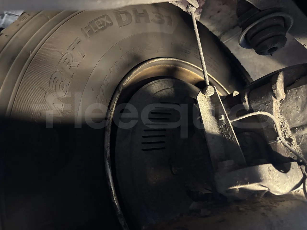 Setra S415 - Second Axle Discs Left Side
