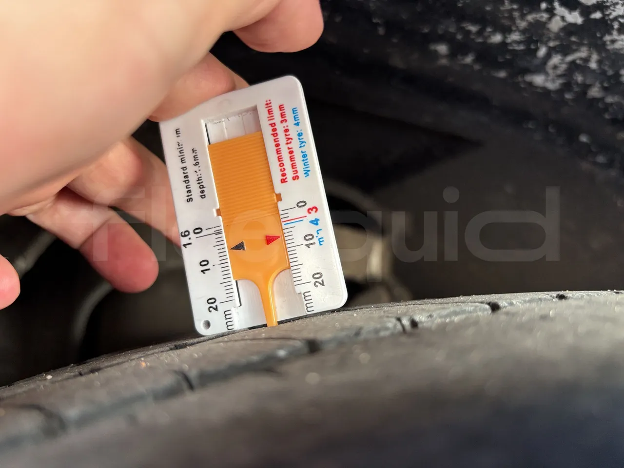 Setra S415 - First Axle Left Side: Tyre Thickness