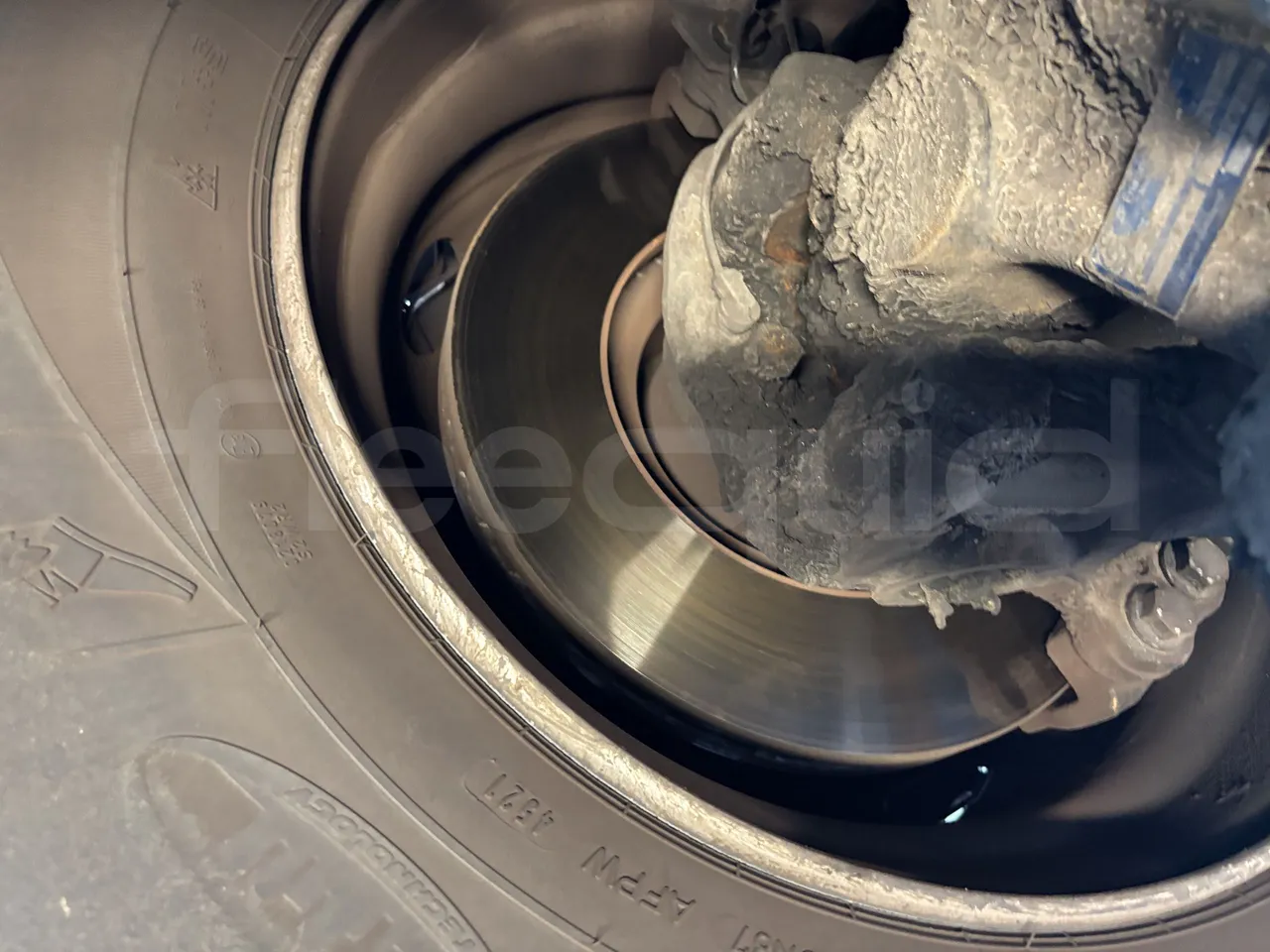 Setra S415 - First Axle Discs Right Side