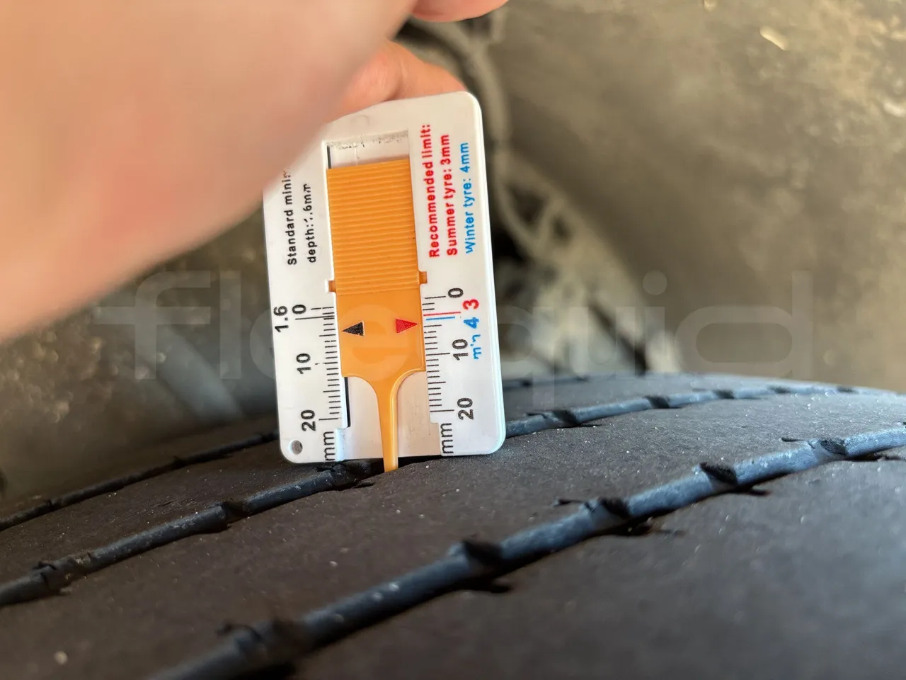 Setra S415 - First Axle Right Side: Tyre Tread