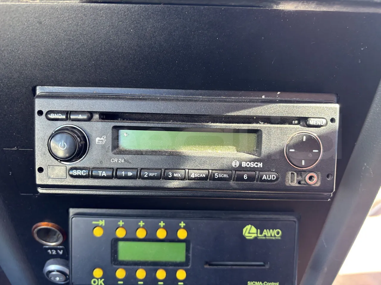 Setra S415 - Onboard Device 3 Left Side