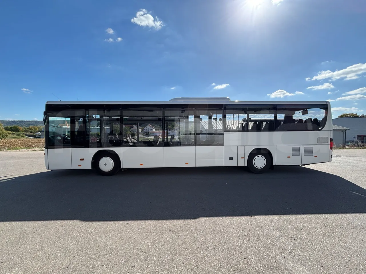 Setra S415 - Left Side
