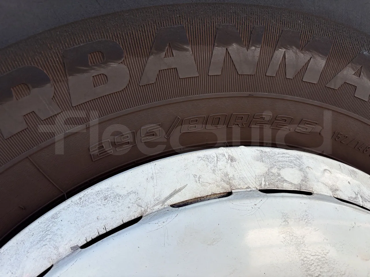 Setra S415 - First Axle Left Side: Tyre Size