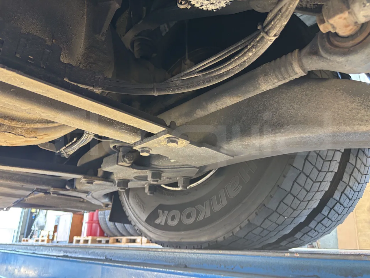 Setra S415 - Second Axle Left Side