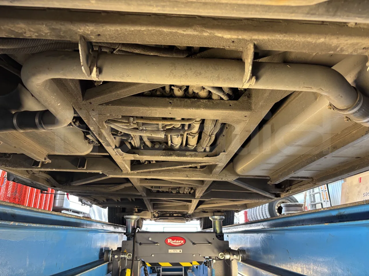 Setra S415 - Central Undercarriage