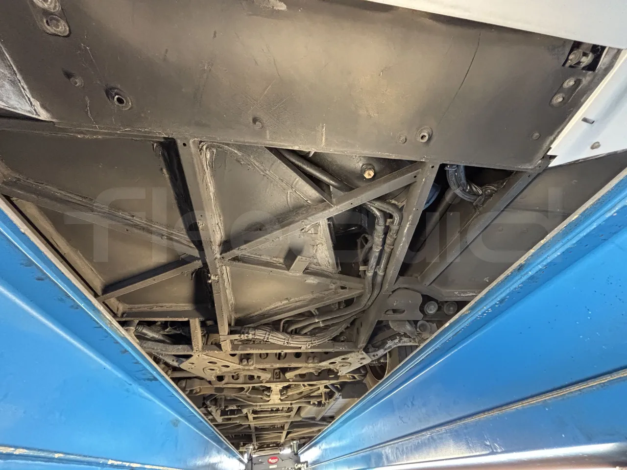 Setra S415 - Front Undercarriage
