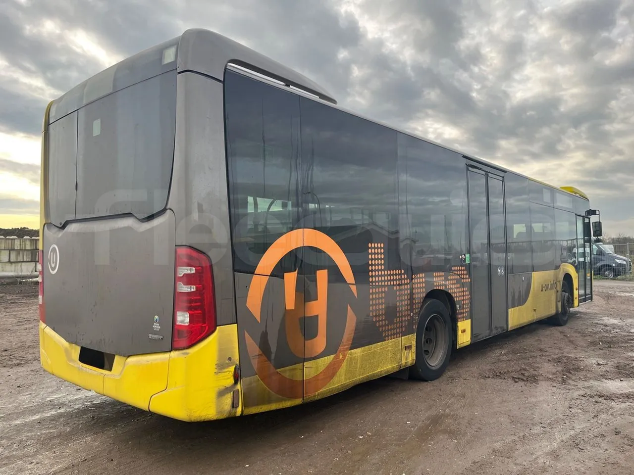 Mercedes-Benz Citaro 628 02 - Euro 6 - 220 kW - 12.140 mt - 3/4 right rear doors closed