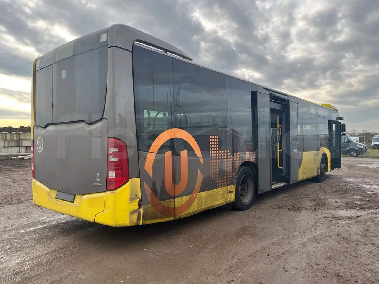 Mercedes-Benz Citaro 628 02 - Euro 6 - 220 kW - 12.140 mt - 3/4 right rear doors open