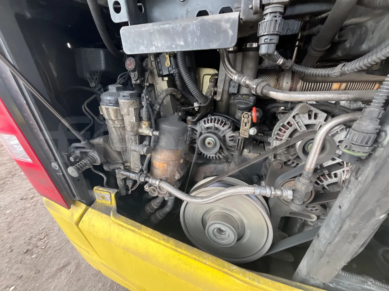 Mercedes-Benz Citaro 628 02 - Euro 6 - 220 kW - 12.140 mt - air conditioning compressor