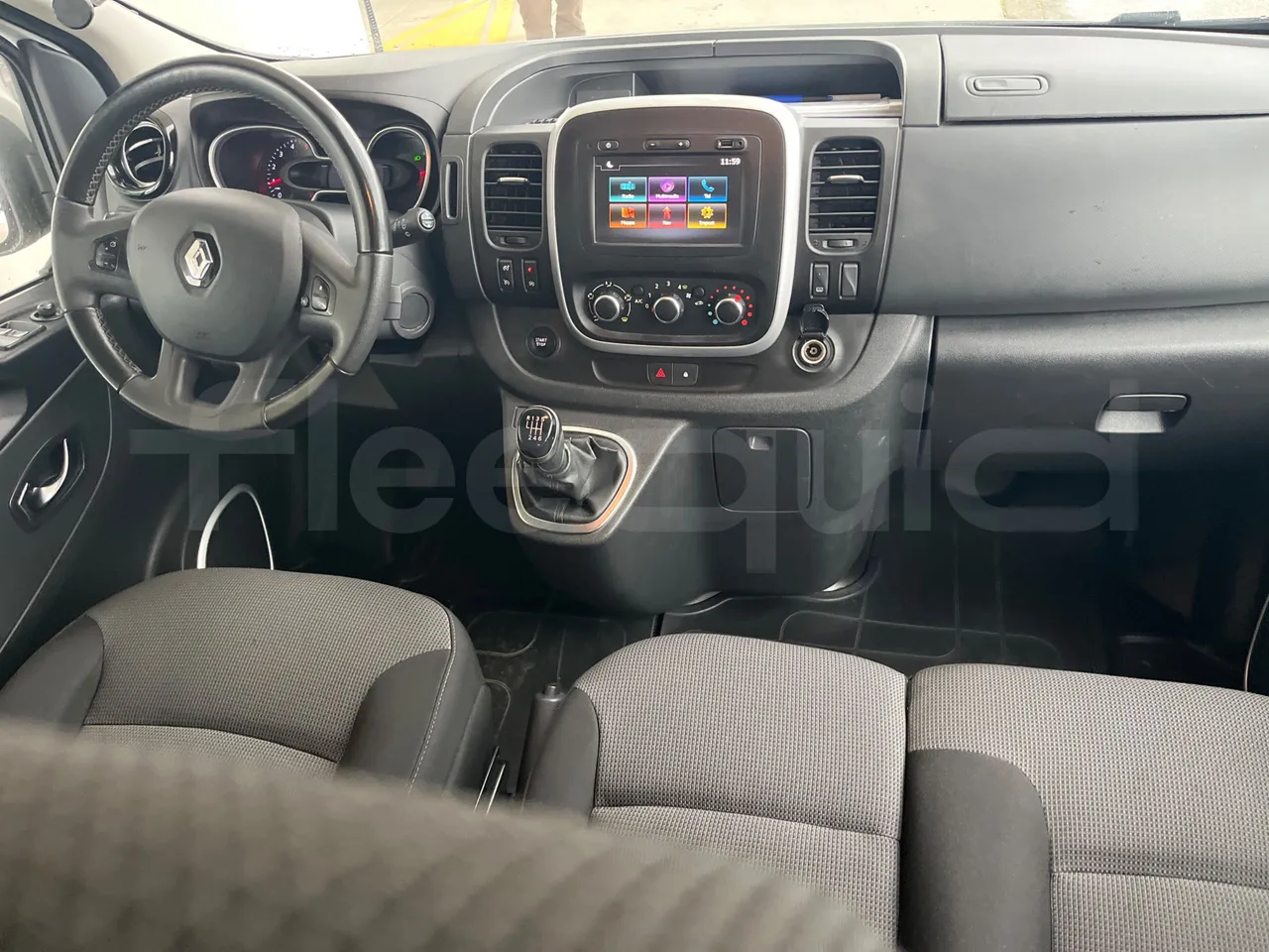 Renault TRAFIC JLJM9R - Euro 5 - 88 kW - 5.399 mt - jack and driver keys