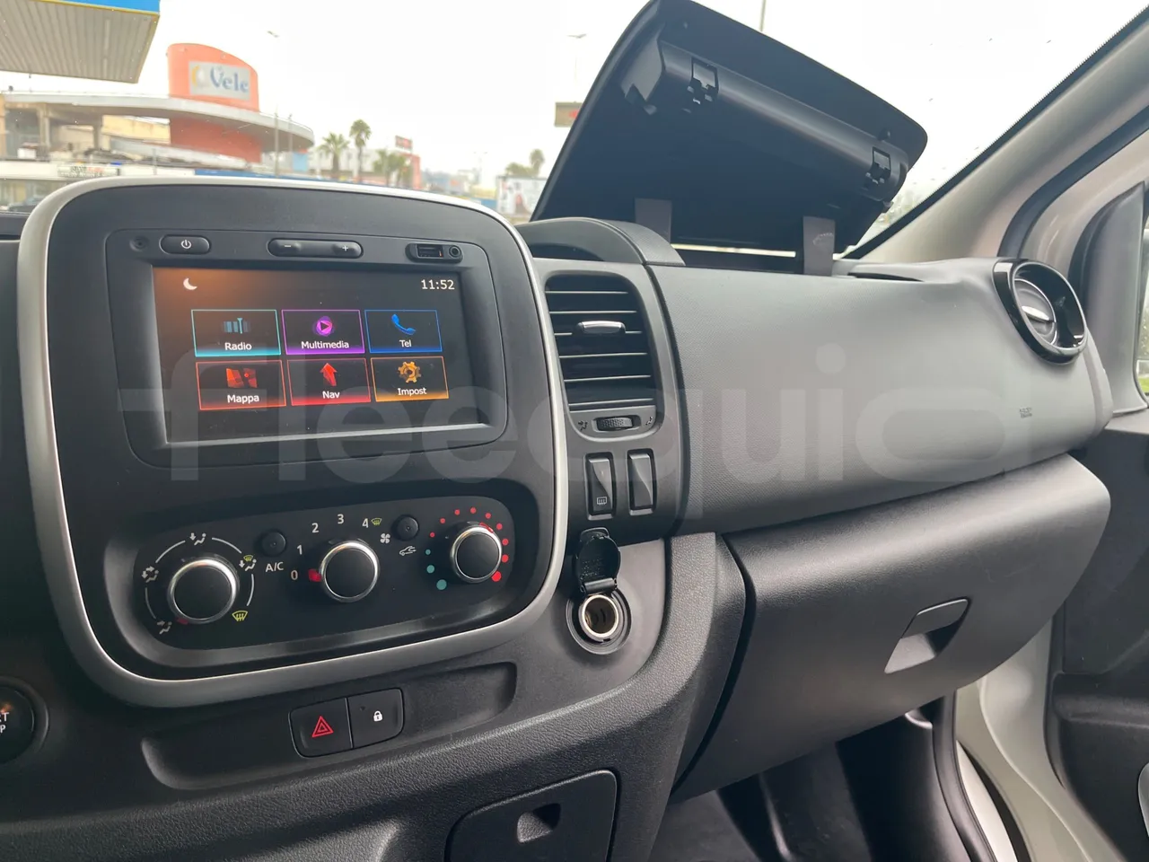 Renault TRAFIC JLJM9R - Euro 5 - 88 kW - 5.399 mt - onboard devices 2