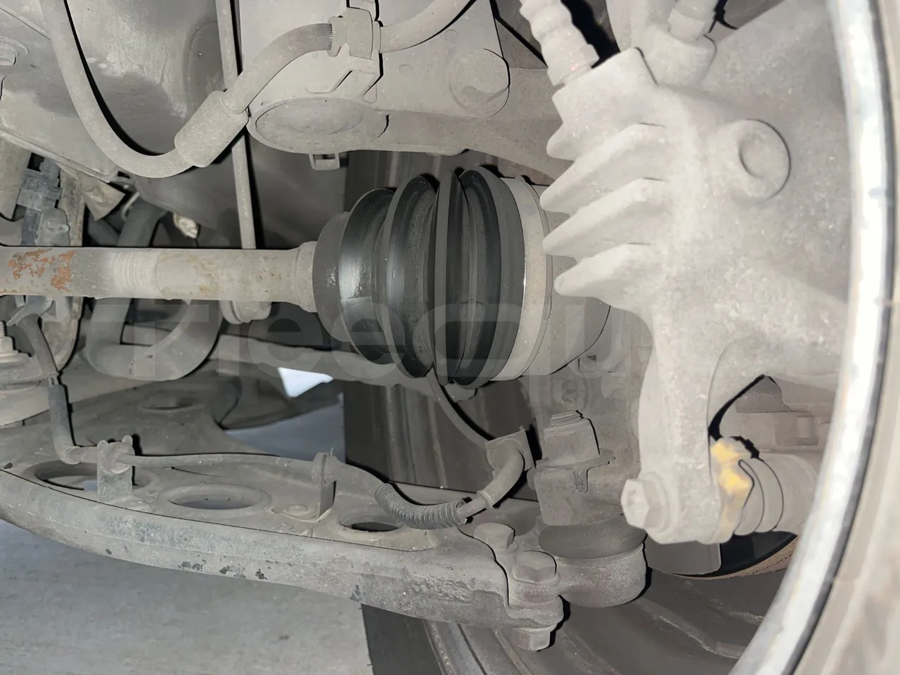 Renault TRAFIC JLJM9R - Euro 5 - 88 kW - 5.399 mt - front brake calipers right