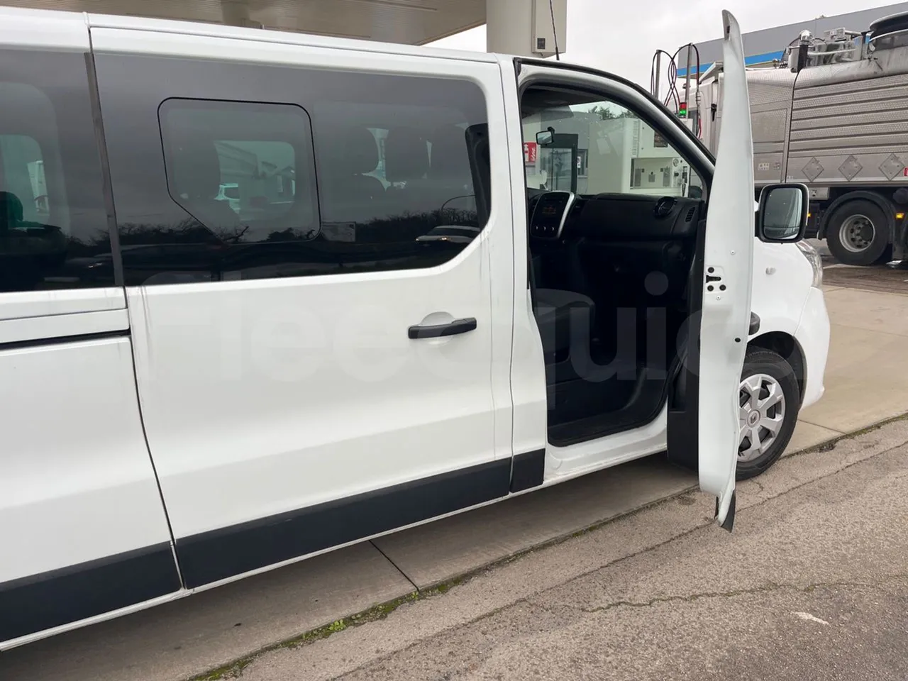 Renault TRAFIC JLJM9R - Euro 5 - 88 kW - 5.399 mt - platform open photo
