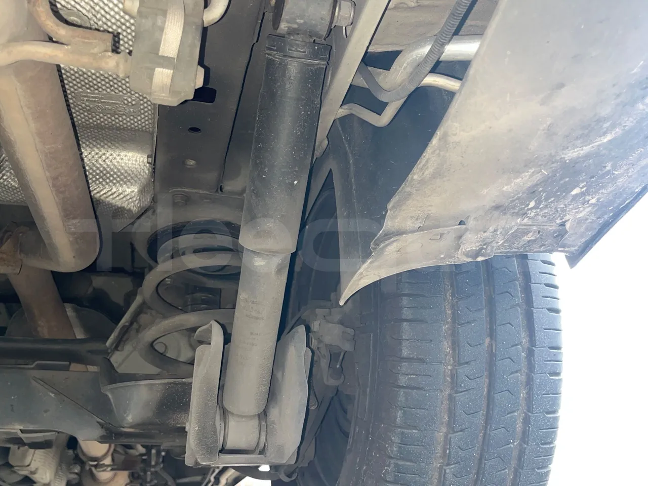 Renault TRAFIC JLJM9R - Euro 5 - 88 kW - 5.399 mt - axle 2 shock absorbers 1 left