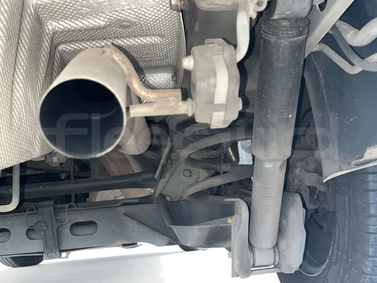 Renault TRAFIC JLJM9R - Euro 5 - 88 kW - 5.399 mt - axle 2 shock absorbers 2 left