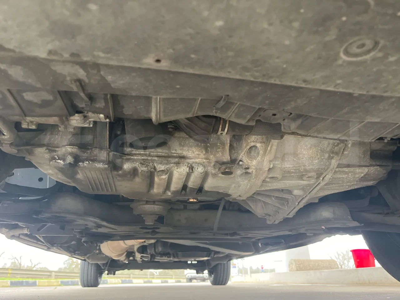 Renault TRAFIC JLJM9R - Euro 5 - 88 kW - 5.399 mt - front undercarriage from front