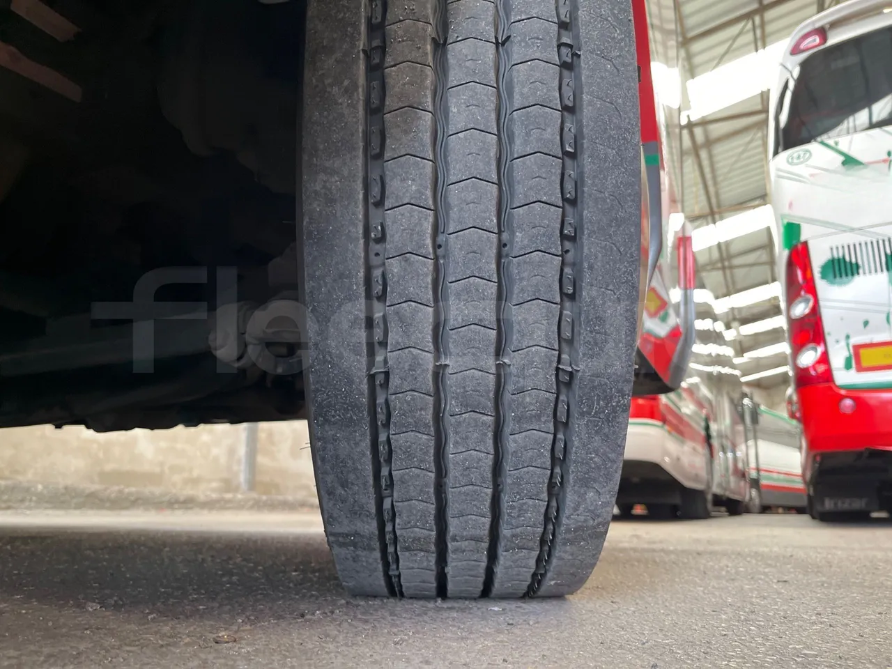 Beulas Man Gianino Gianino - EUR5 - 162kW - 7.500m - tread condition front tires left