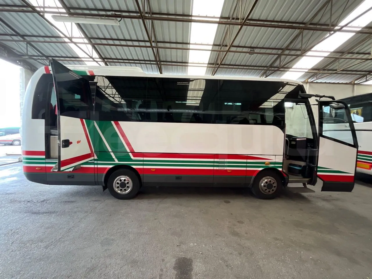 Beulas Man Gianino Gianino - EUR5 - 162kW - 7.500m - right side doors open