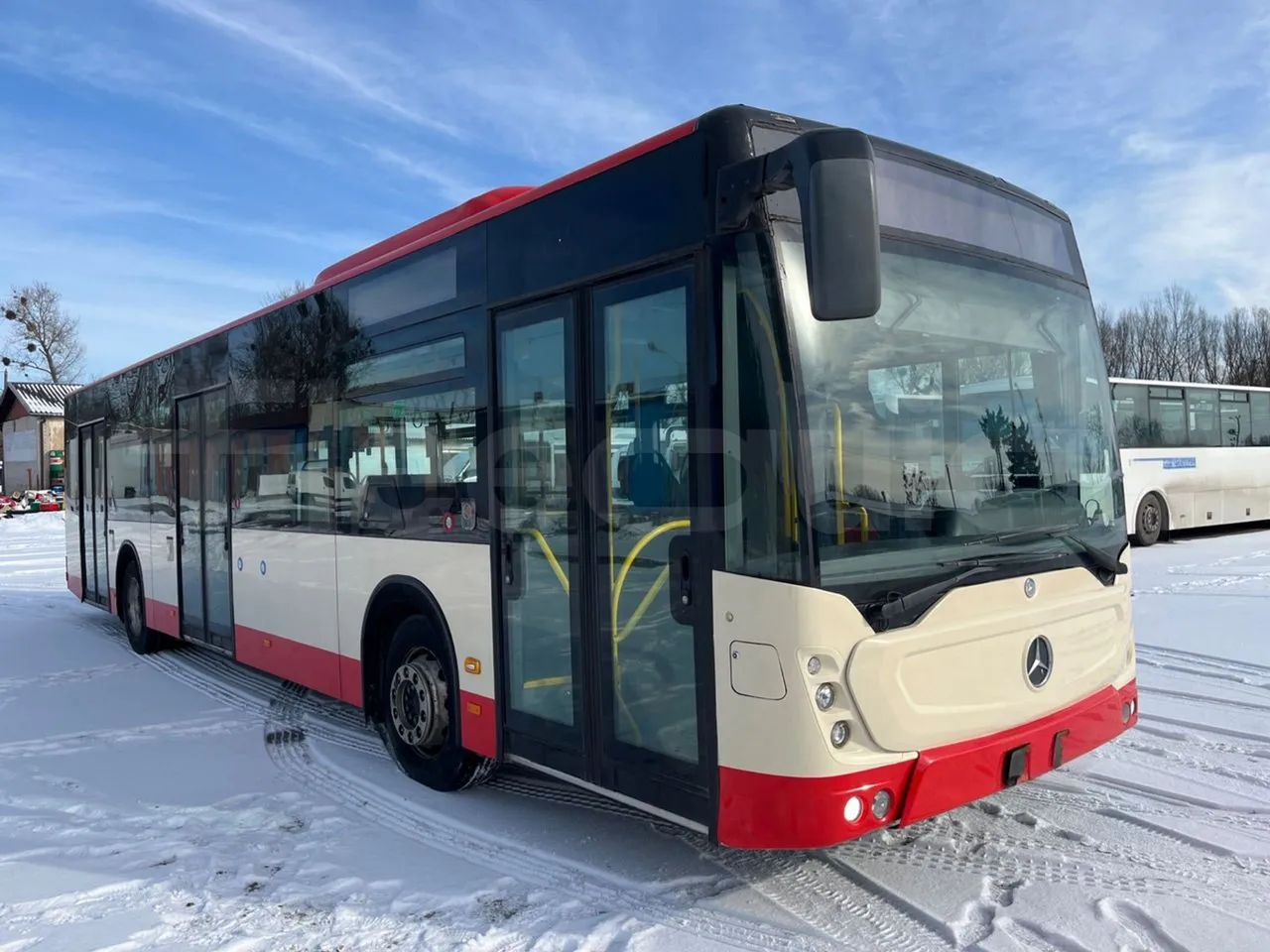 Mercedes-Benz Conecto 628881 - Euro6 - 220kW - 12.134mt - 3/4 front right doors