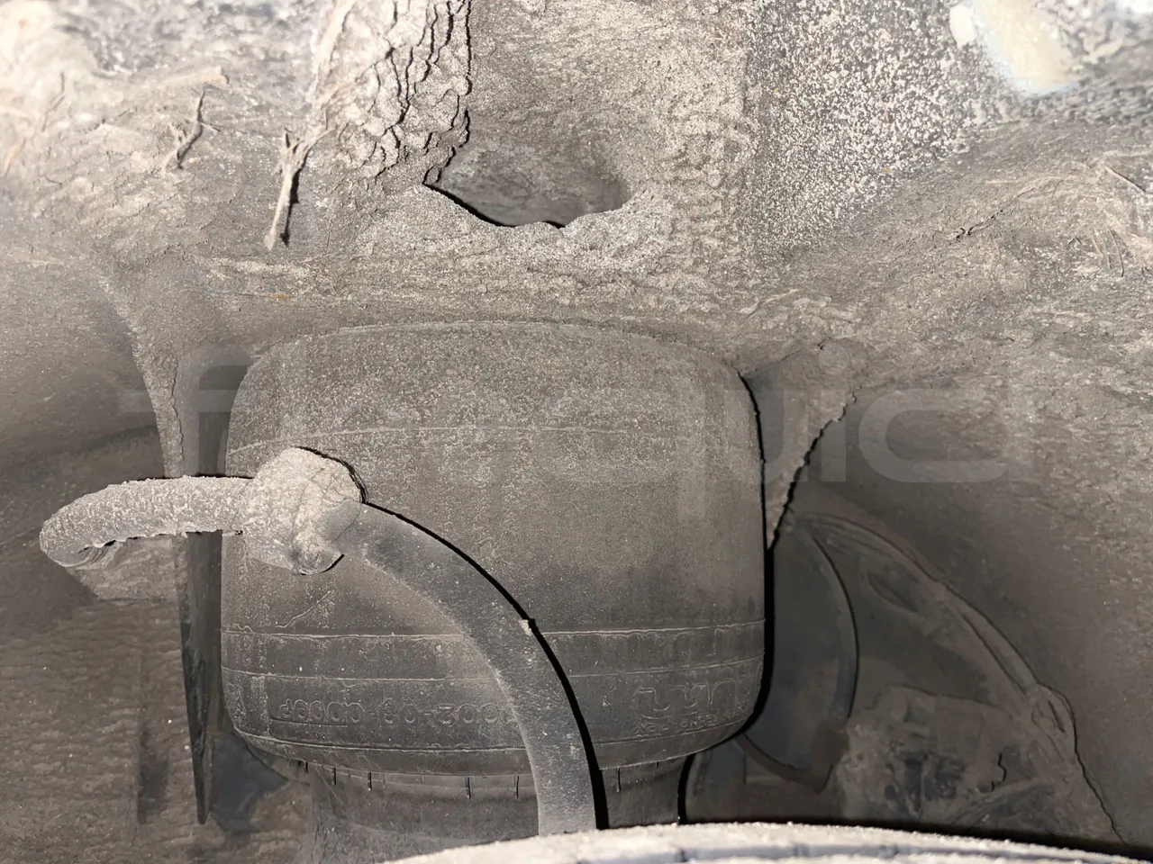 Mercedes-Benz Conecto 628881 - Euro6 - 220kW - 12.134mt - front air springs right