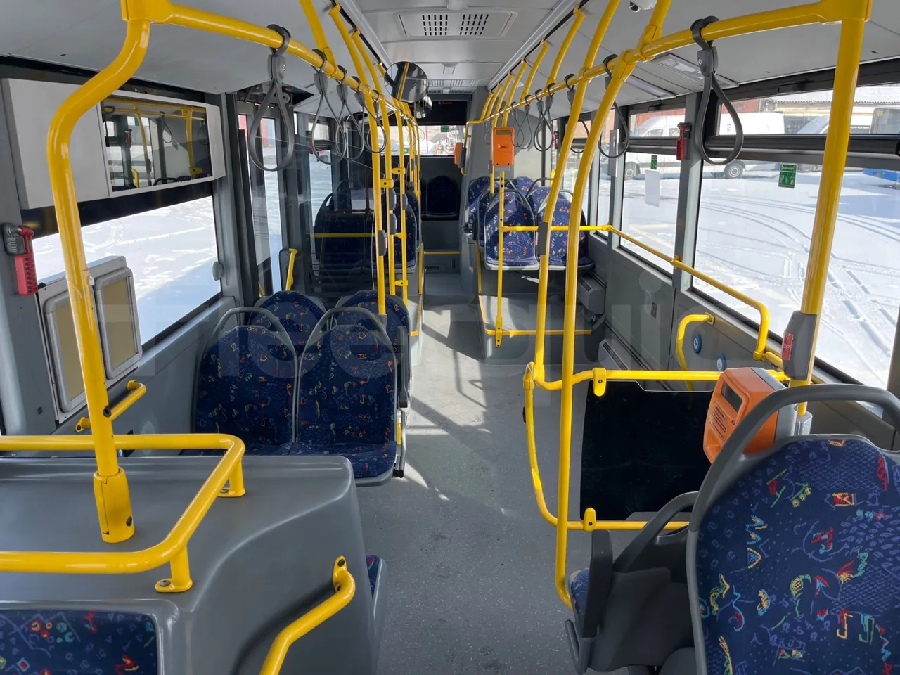 Mercedes-Benz Conecto 628881 - Euro6 - 220kW - 12.134mt - interior reverse seats driver height