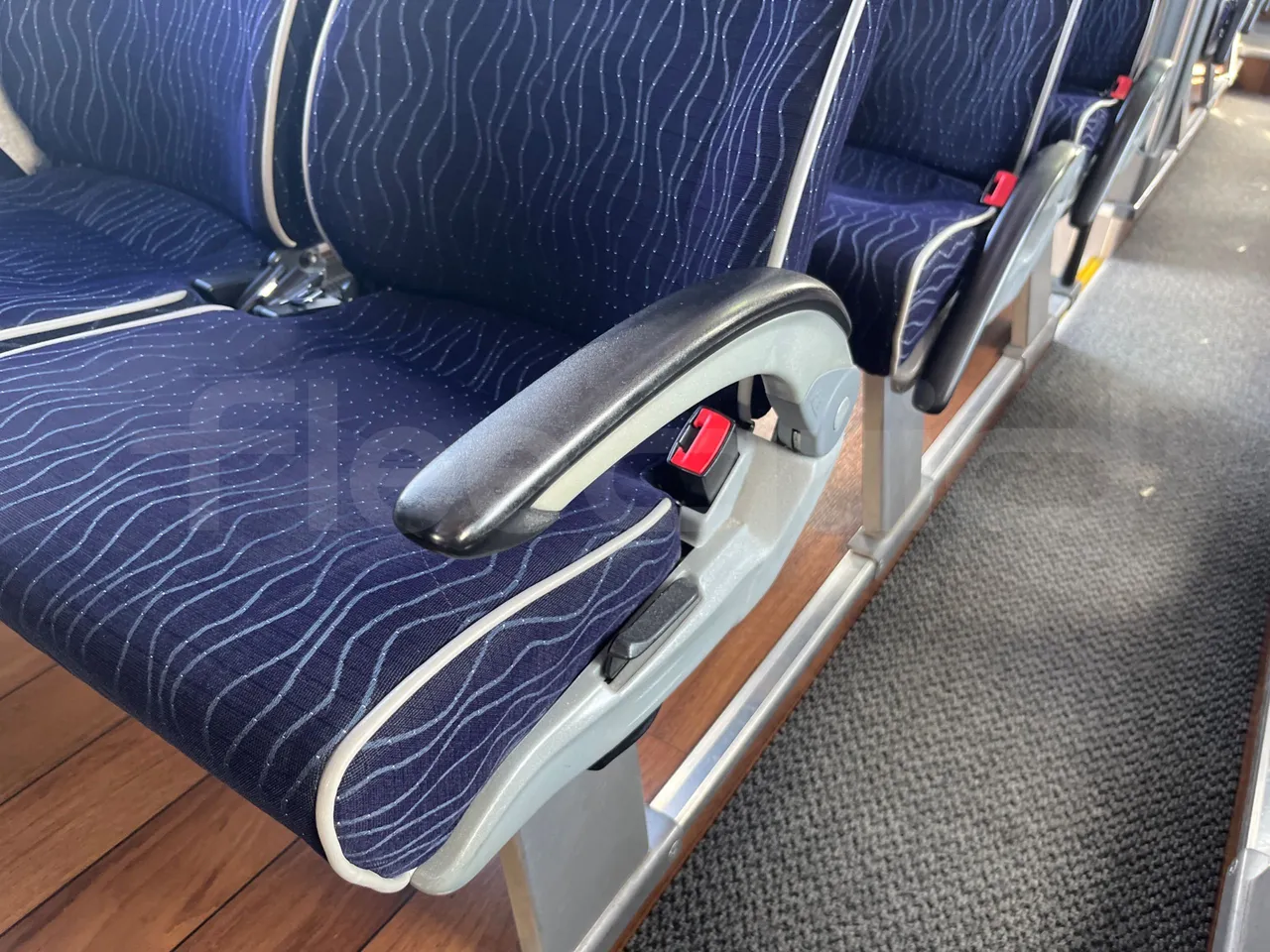 Barbi Galileo HD 40SDAM3500/ Euro 6 - 294 Kw - 10,340 Mt - armrest detail photo