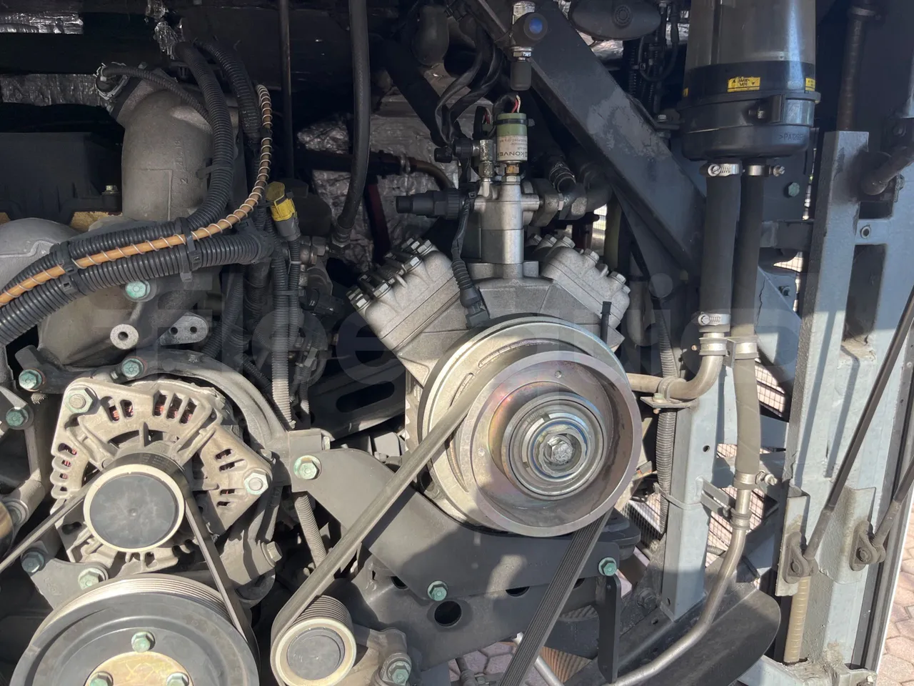 Barbi Galileo HD 40SDAM3500/ Euro 6 - 294 Kw - 10,340 Mt - air conditioning compressor (mandatory for bus to scrap)