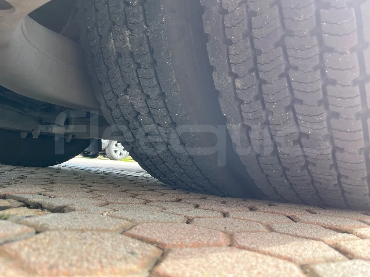 Barbi Galileo HD 40SDAM3500/ Euro 6 - 294 Kw - 10,340 Mt - tread condition second axle tires left