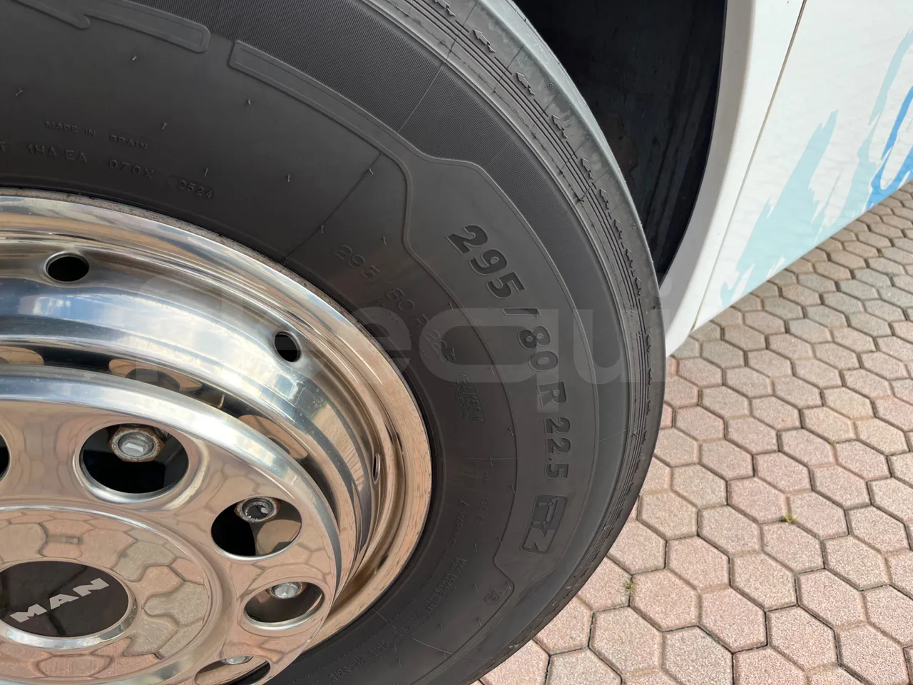 Barbi Galileo HD 40SDAM3500/ Euro 6 - 294 Kw - 10,340 Mt - front left tire measurements