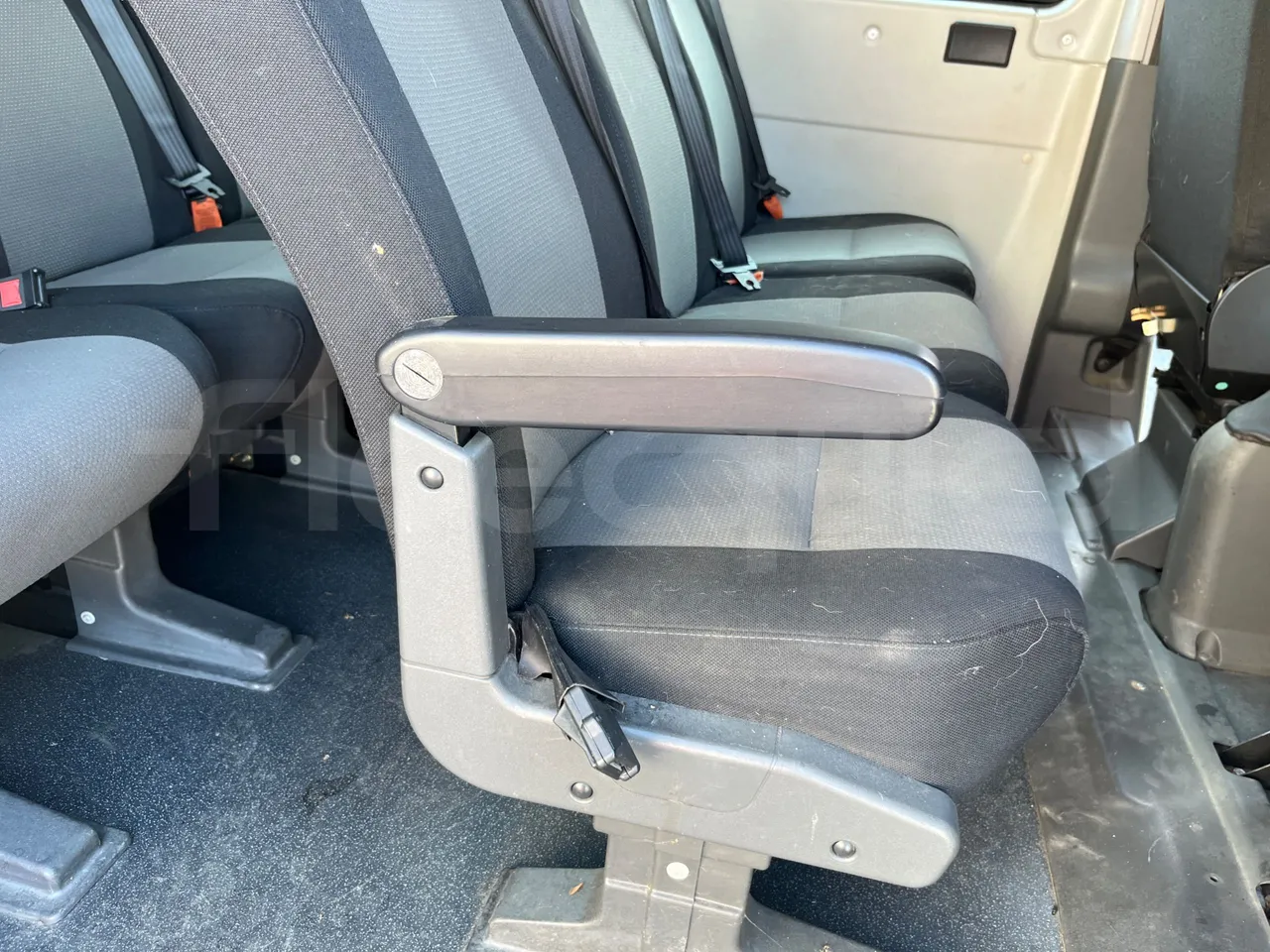 Iveco Daily MicroVett -EUR4 -100kW -5.401m - armrest detail photo