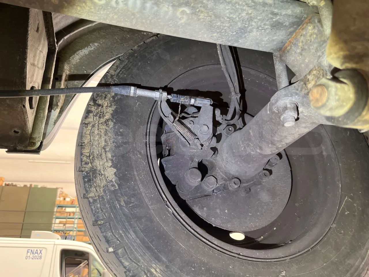 Iveco Daily MicroVett -EUR4 -100kW -5.401m - axle 2 caliper brakes right