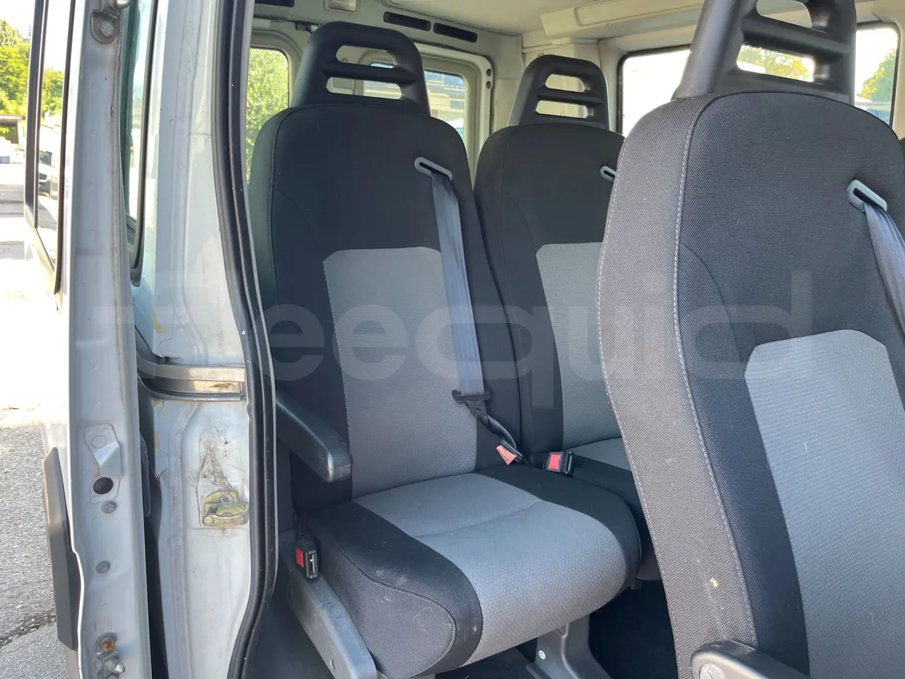 Iveco Daily MicroVett -EUR4 -100kW -5.401m - central seat safety belt