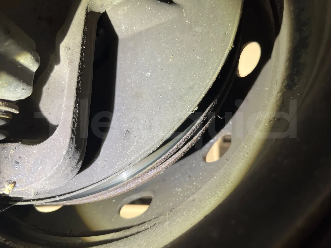 Iveco Daily MicroVett -EUR4 -100kW -5.401m - front discs left