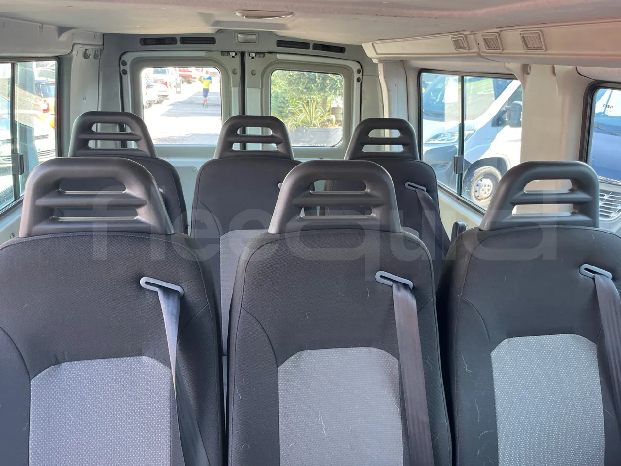 Iveco Daily MicroVett -EUR4 -100kW -5.401m - interior reverse seats driver height