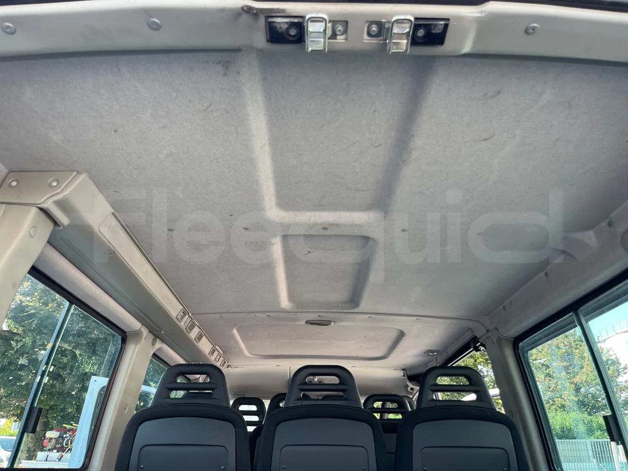 Iveco Daily MicroVett -EUR4 -100kW -5.401m - overhead compartments photo