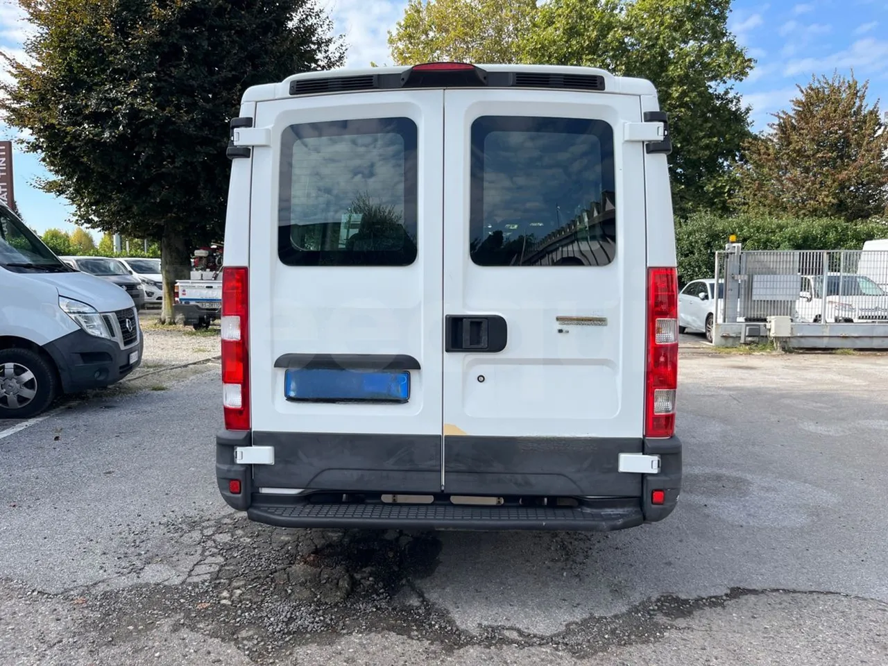 Iveco Daily MicroVett -EUR4 -100kW -5.401m - rear hatch closed