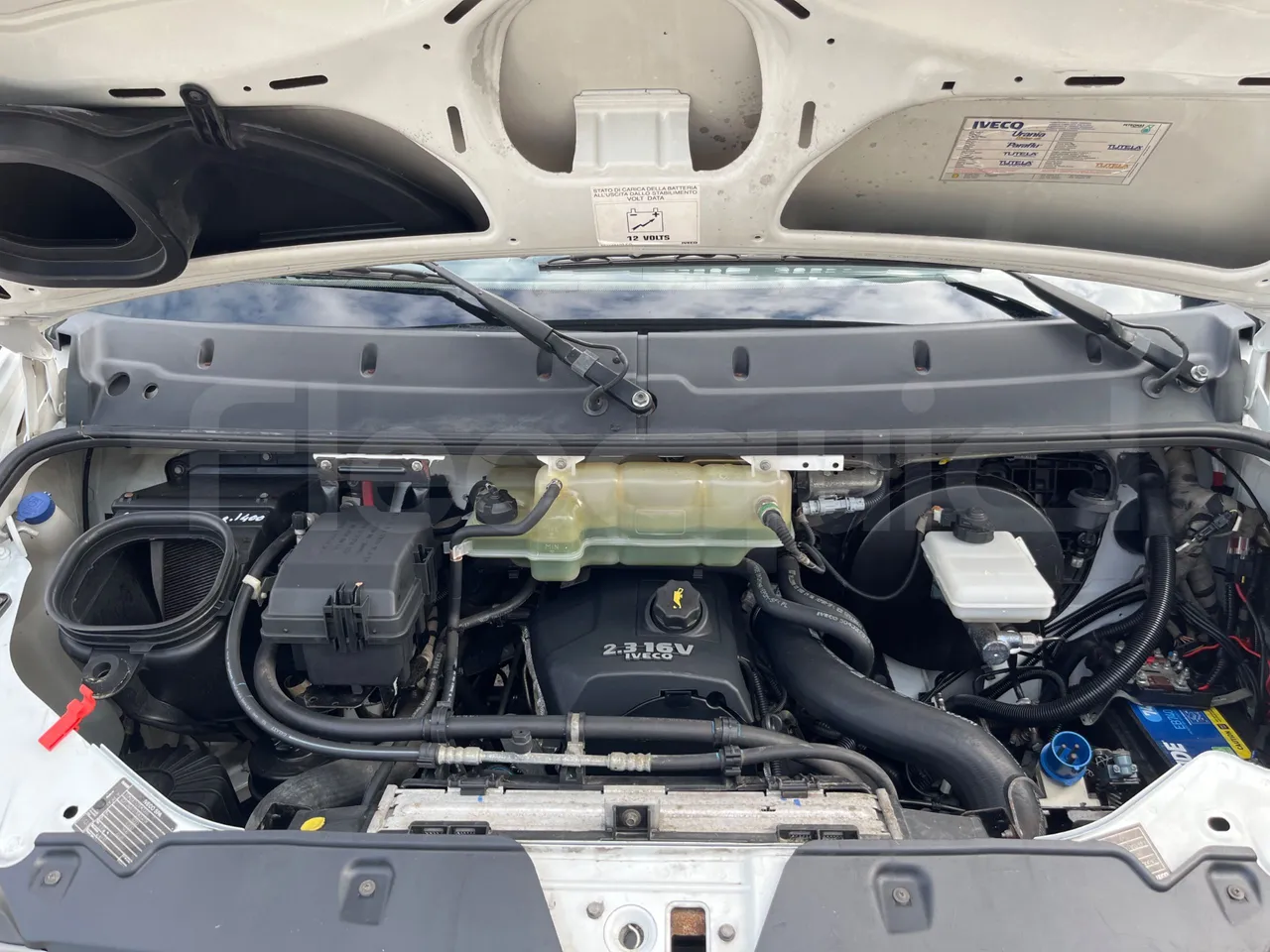 Iveco Daily MicroVett -EUR4 -100kW -5.401m - rear hatch open
