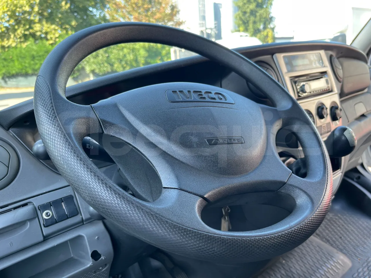 Iveco Daily MicroVett -EUR4 -100kW -5.401m - steering wheel photo