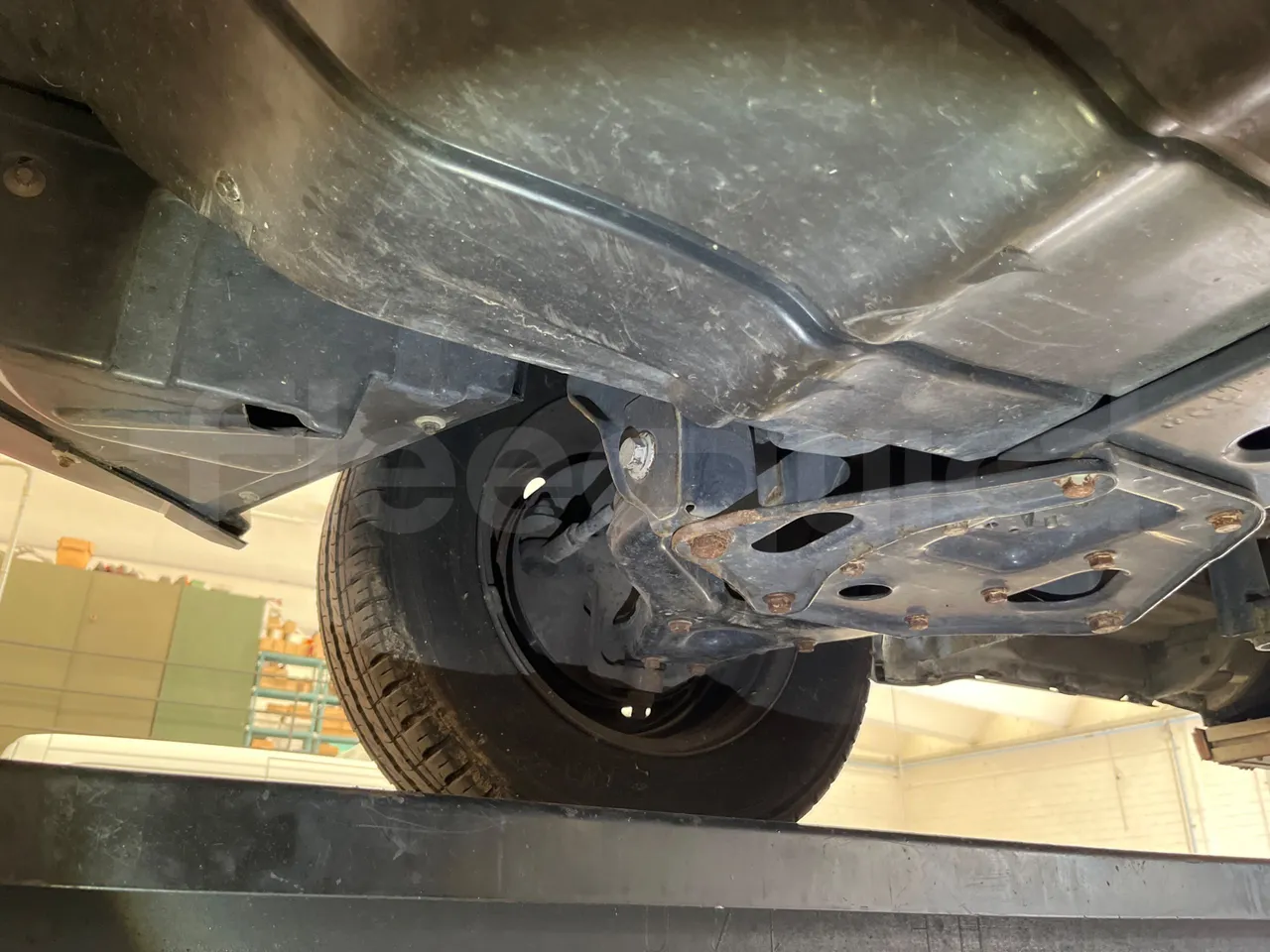 Iveco Daily MicroVett -EUR4 -100kW -5.401m - front axle right side