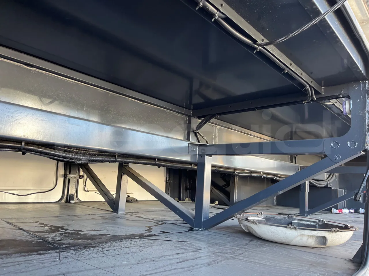 Iveco Recreo SFR160 - Euro5 - 243 kW - 12.760 mt - internal frame rust check