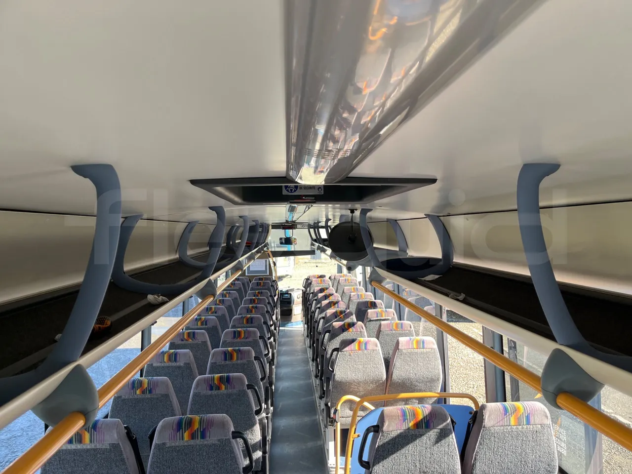 Iveco Recreo SFR160 - Euro5 - 243 kW - 12.760 mt - overhead compartments photo