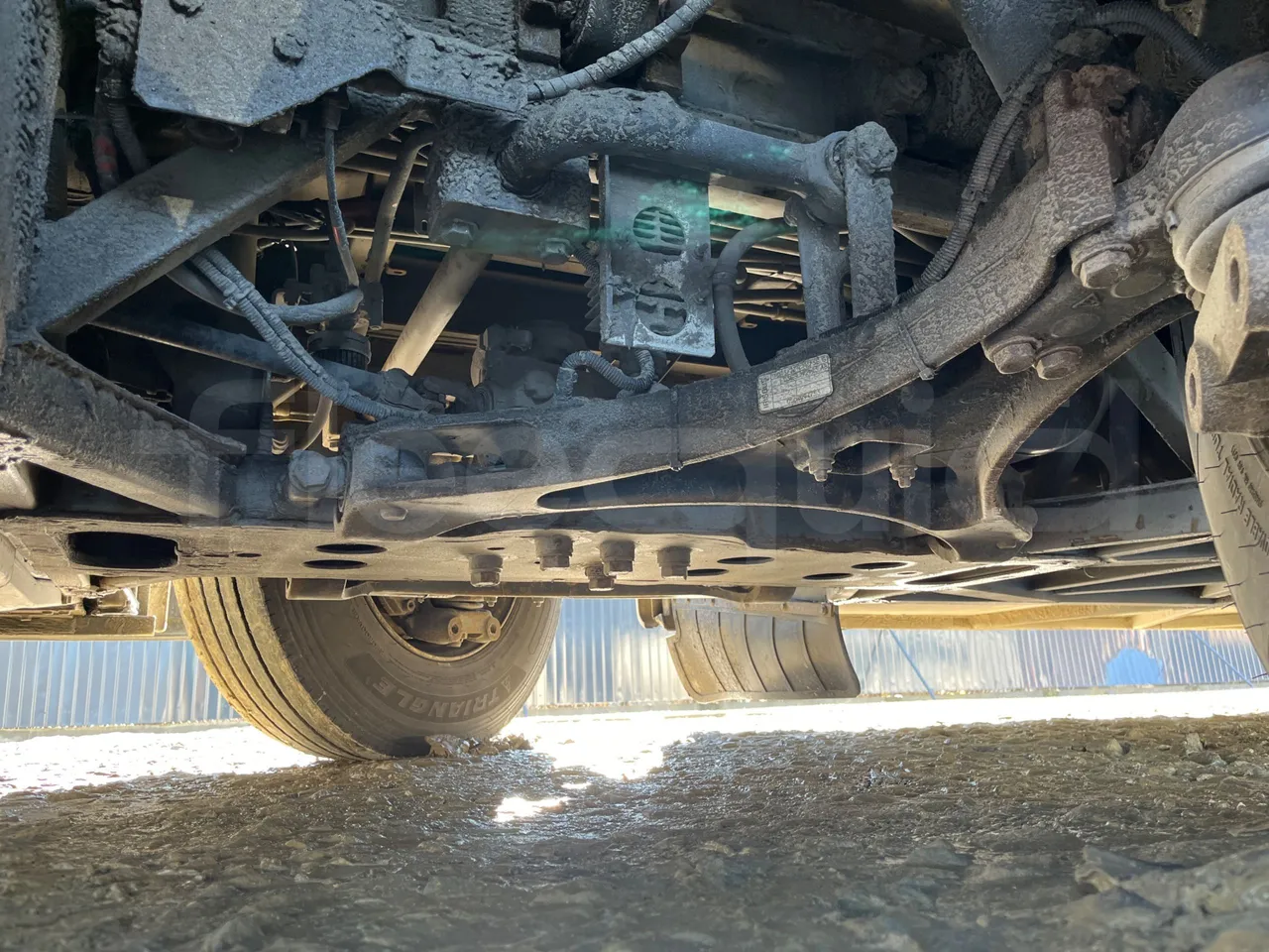 Iveco Recreo SFR160 - Euro5 - 243 kW - 12.760 mt - front axle left side