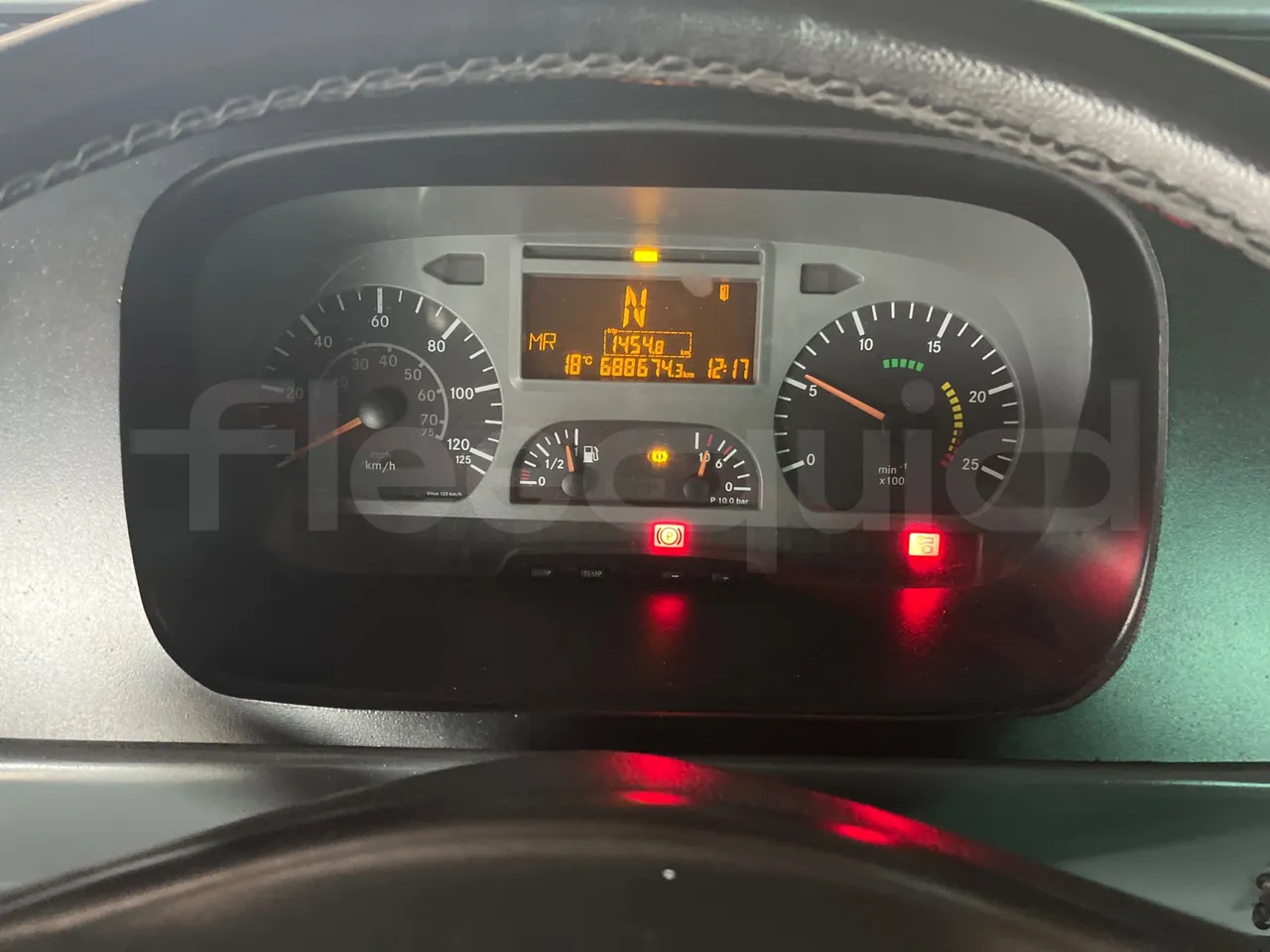 Mercedes-Benz OC500LE 1830H - EUR4 - 220kW - 12.800m - dashboard lights on