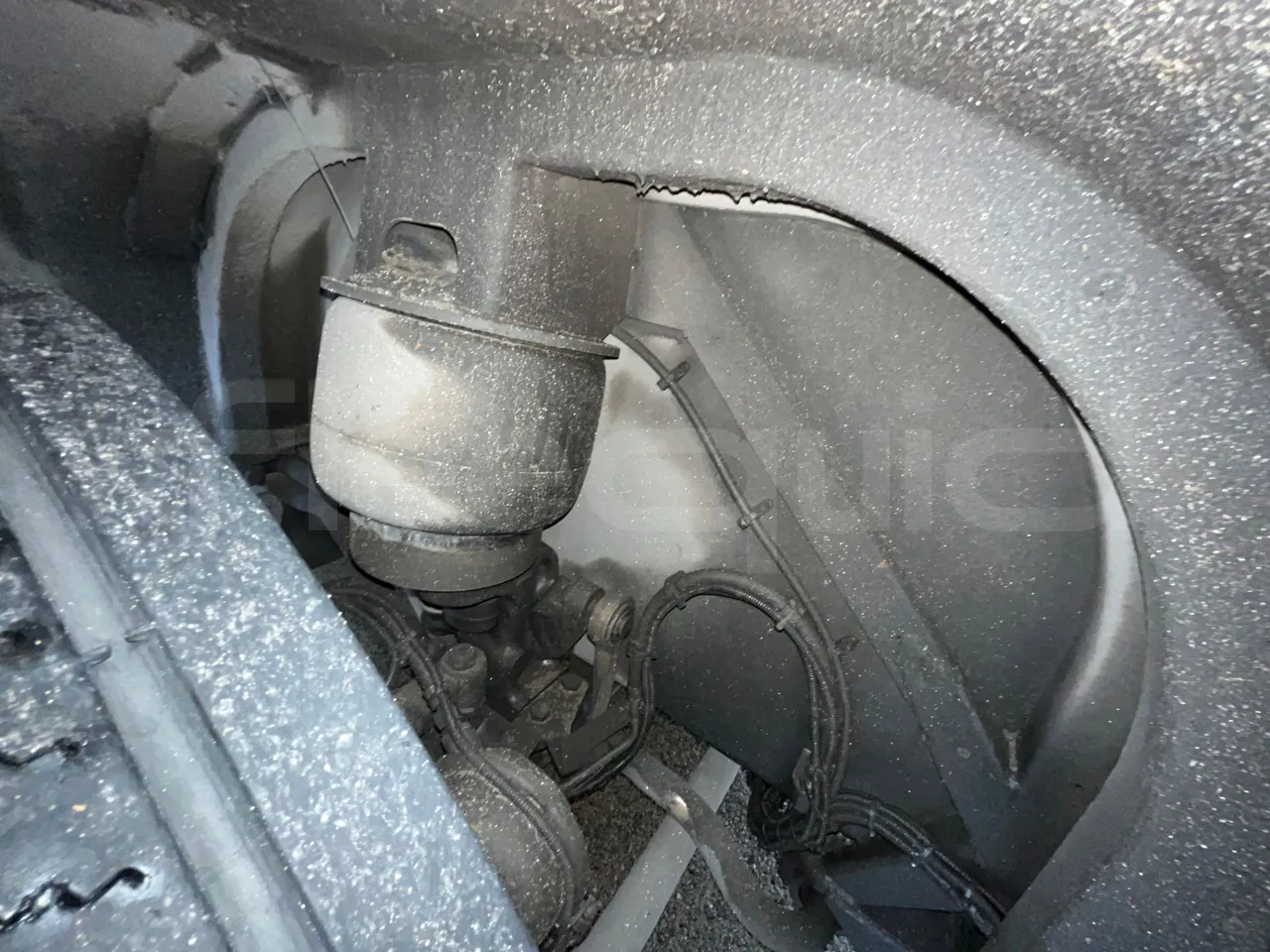 Mercedes-Benz OC500LE 1830H - EUR4 - 220kW - 12.800m - front air springs left