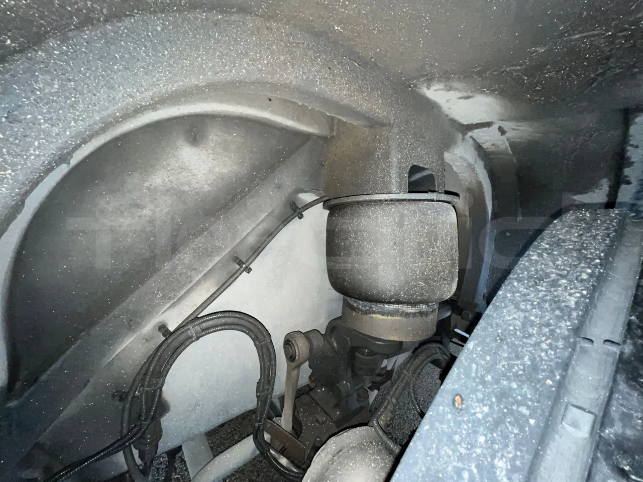 Mercedes-Benz OC500LE 1830H - EUR4 - 220kW - 12.800m - front air springs right