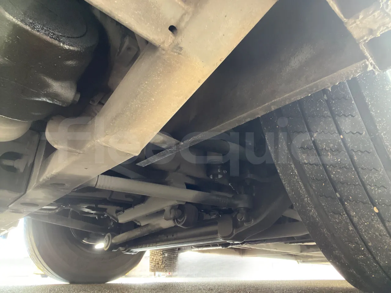 Mercedes-Benz OC500LE 1830H - EUR4 - 220kW - 12.800m - front discs left