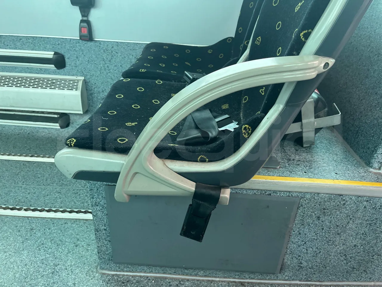 Mercedes-Benz OC500LE 1830H - EUR4 - 220kW - 12.800m - handrails photo