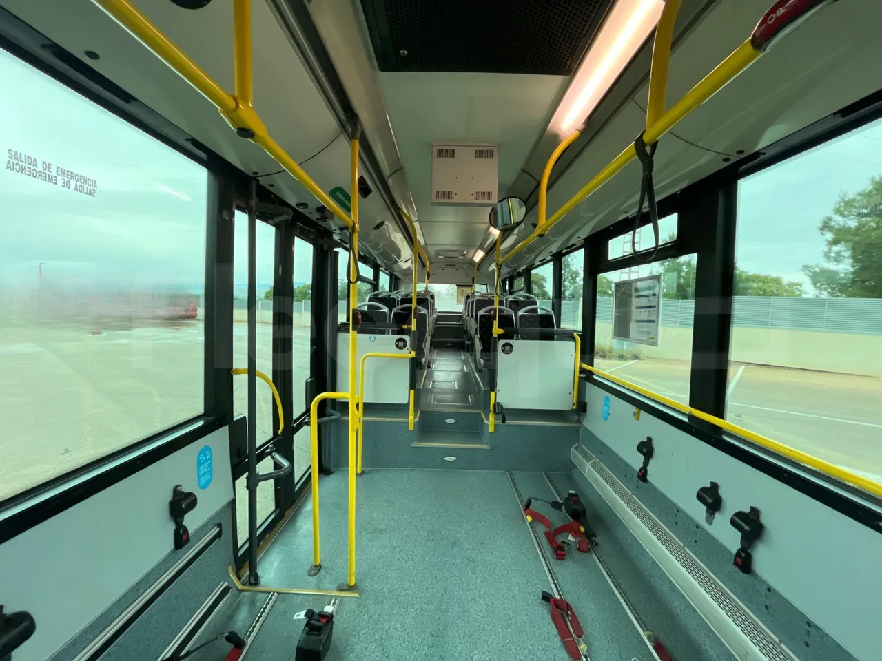 Mercedes-Benz OC500LE 1830H - EUR4 - 220kW - 12.800m - reverse view middle aisle