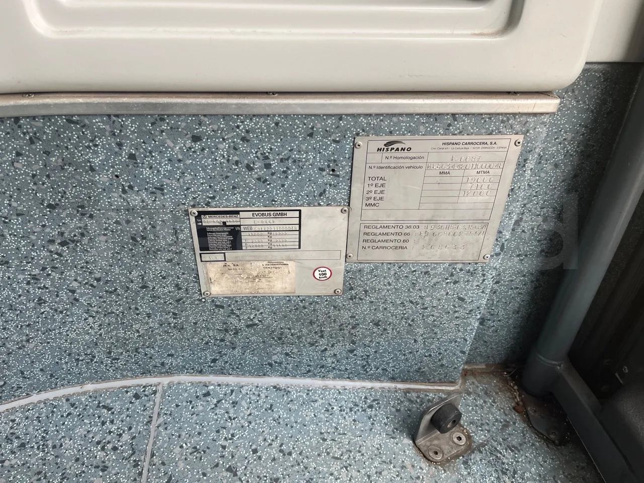 Mercedes-Benz OC500LE 1830H - EUR4 - 220kW - 12.800m - vehicle plate photo