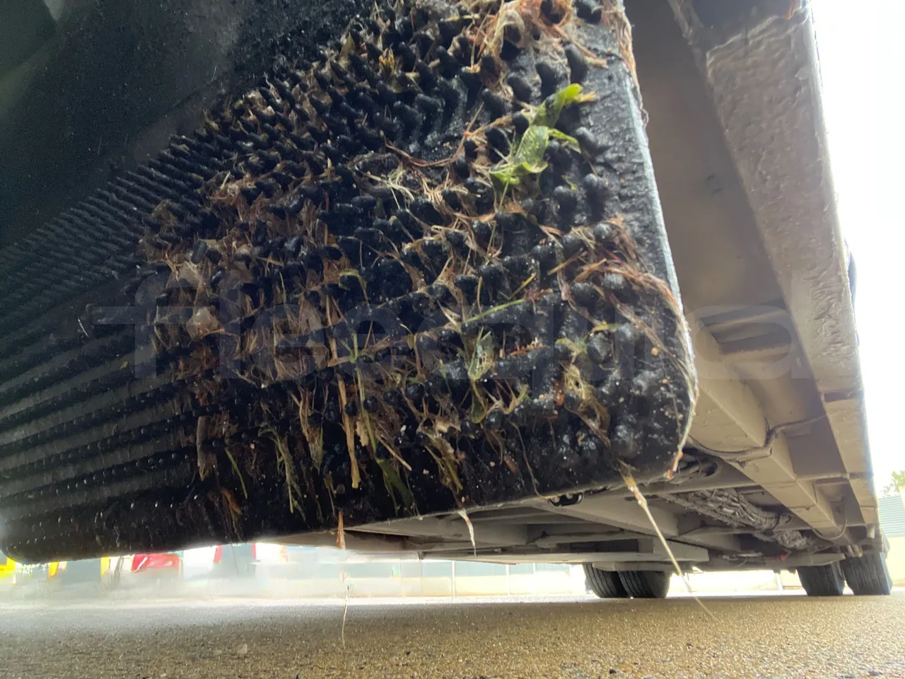 Mercedes-Benz OC500LE 1830H - EUR4 - 220kW - 12.800m - central undercarriage photo